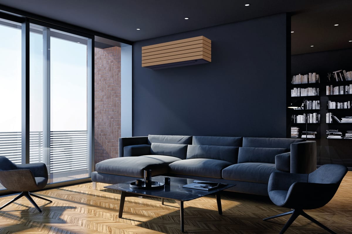Wandgerät mit Front in Holzoptik über einem Sofa